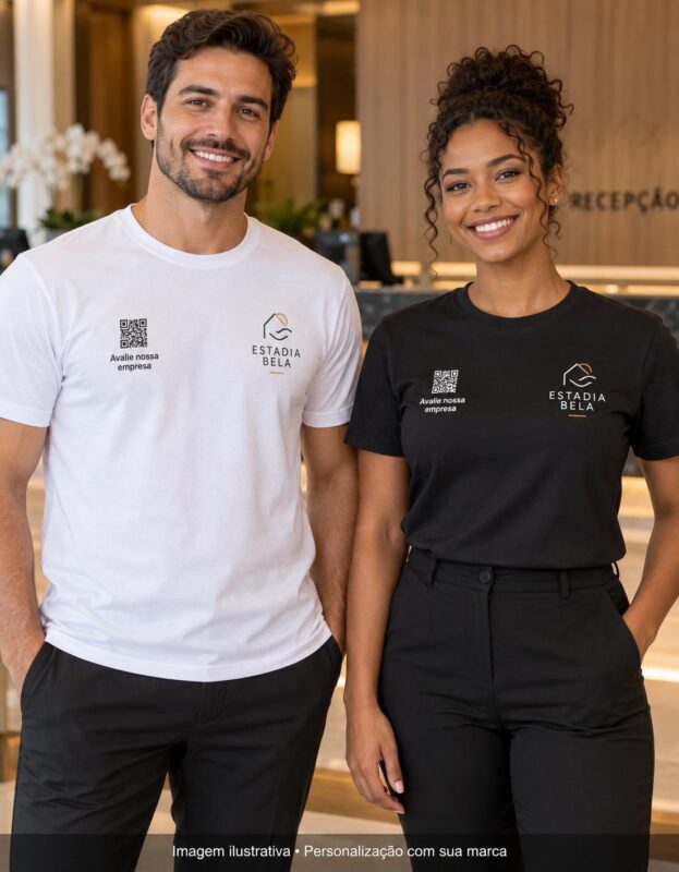Mockup de camisetas branca e preta para Hotéis e Pousadas, com logo ilustrativo e QR Code no peito